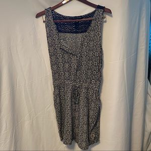 French Laundry Black and Cream Snap To Waist Crochet Back Romper Size Large